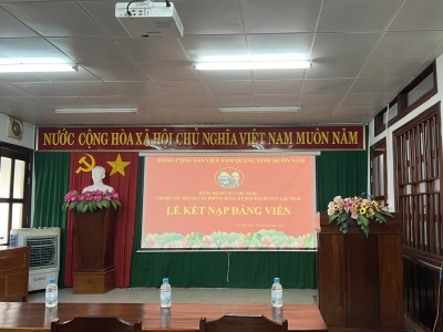LỄ KẾT NẠP ĐẢNG VIÊN